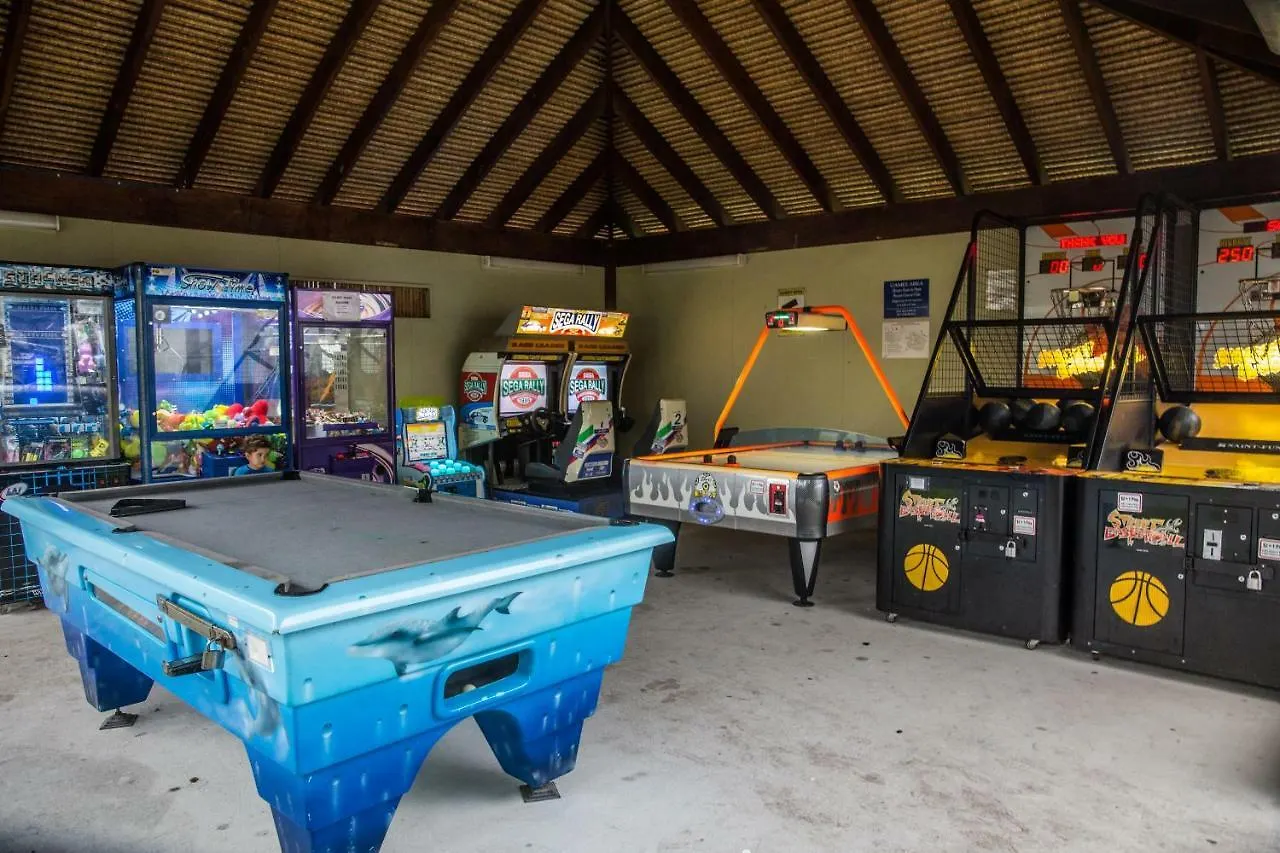 1 Bedroom Unit In 4 Star Tropical Resort In Noosaville
